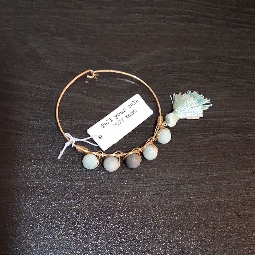 Charming Gold Bracelet with Beads and Tassel